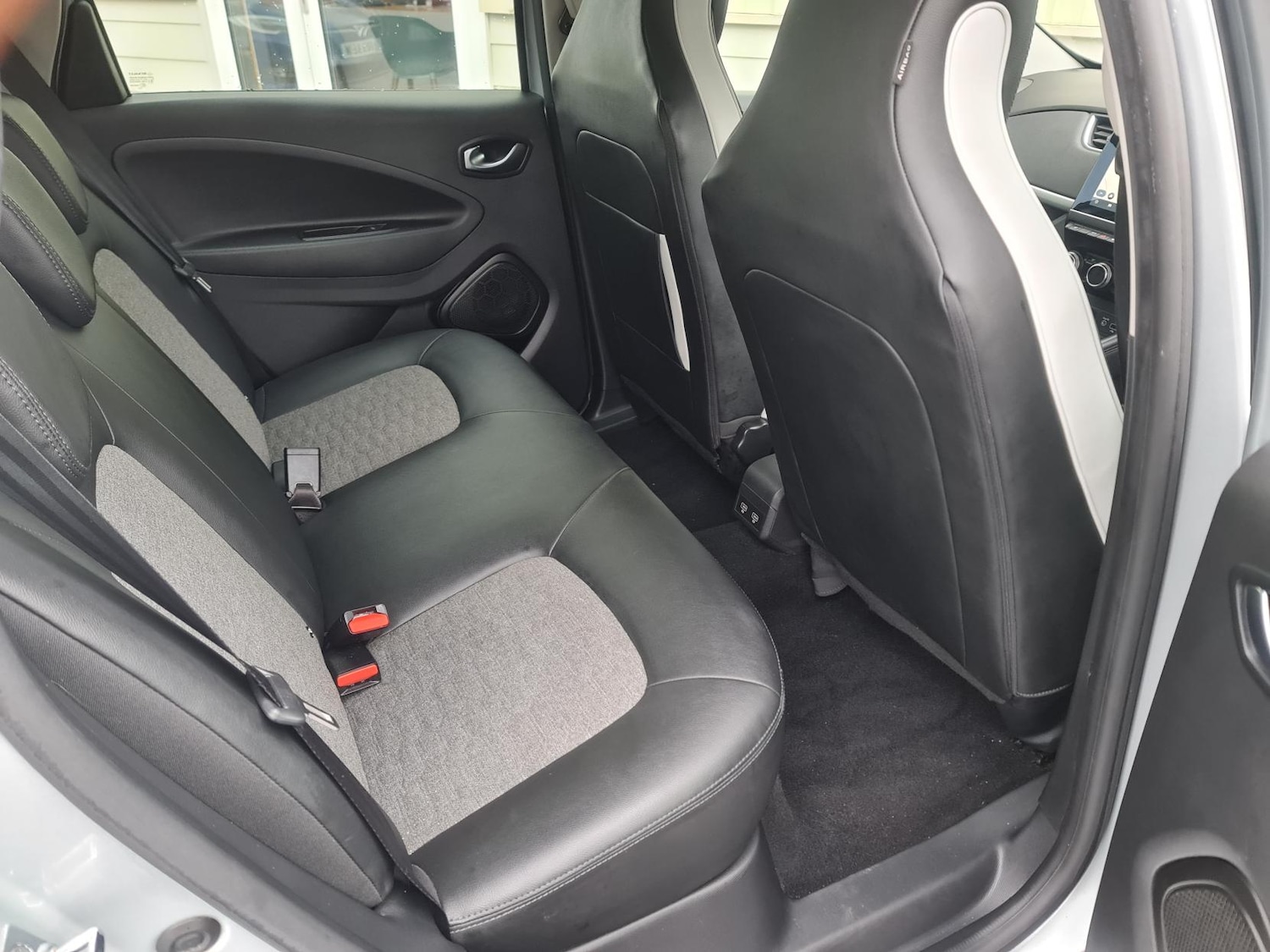 Used Renault Zoe 2020 for sale - 76877679: Photo 10