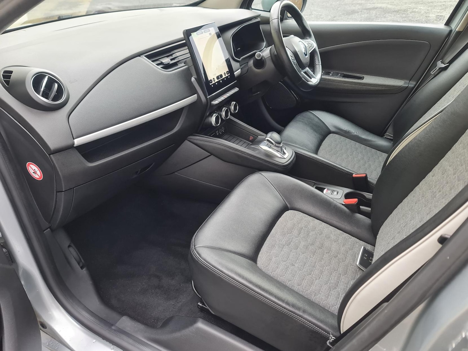 Used Renault Zoe 2020 for sale - 76877679: Photo 7