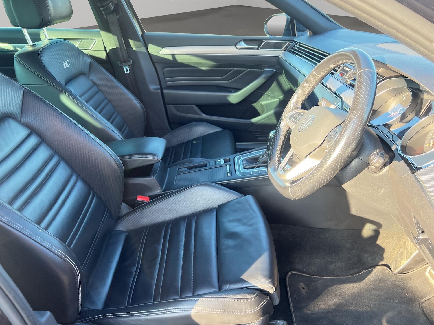 Used Volkswagen Passat for sale - 77969983: Photo 11