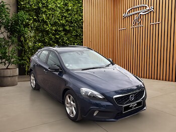 Used Volvo V40 Cross Country 2014 for sale - 78185699: Photo