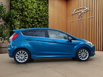 Used Ford Fiesta 2015 for sale - 77969984: Photo