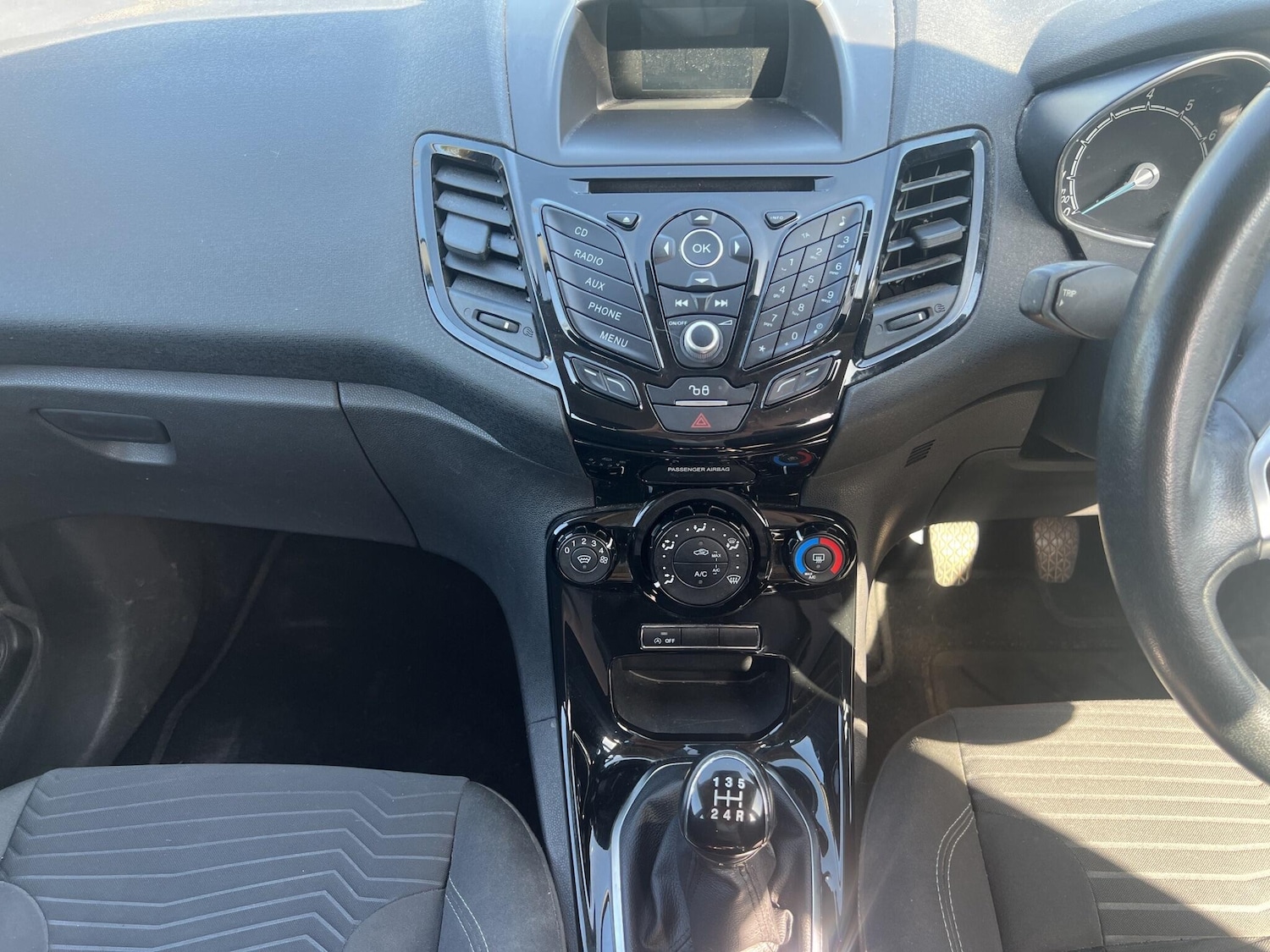 Used Ford Fiesta 2015 for sale - 78170663: Photo 14