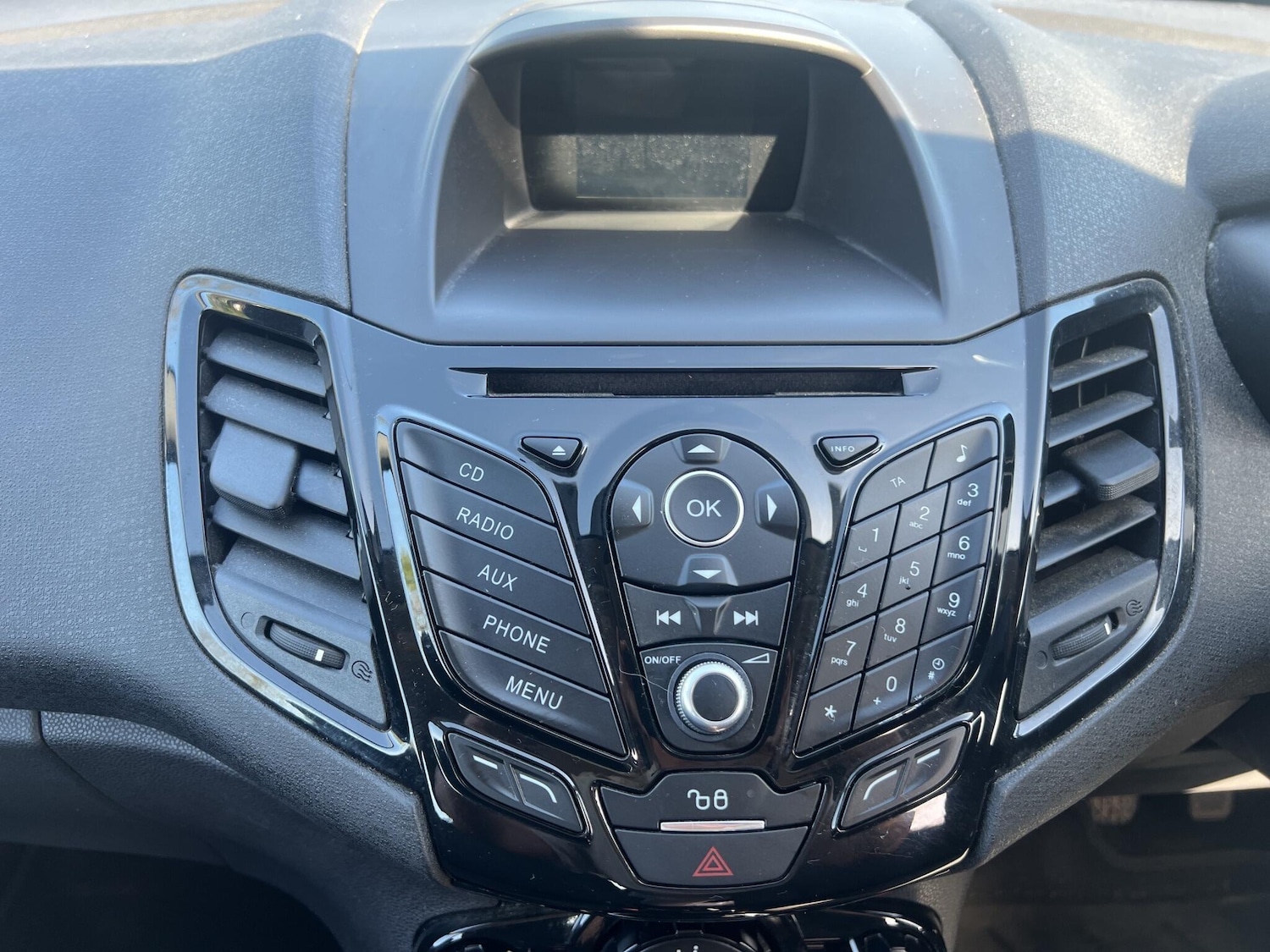 Used Ford Fiesta 2015 for sale - 78170663: Photo 15