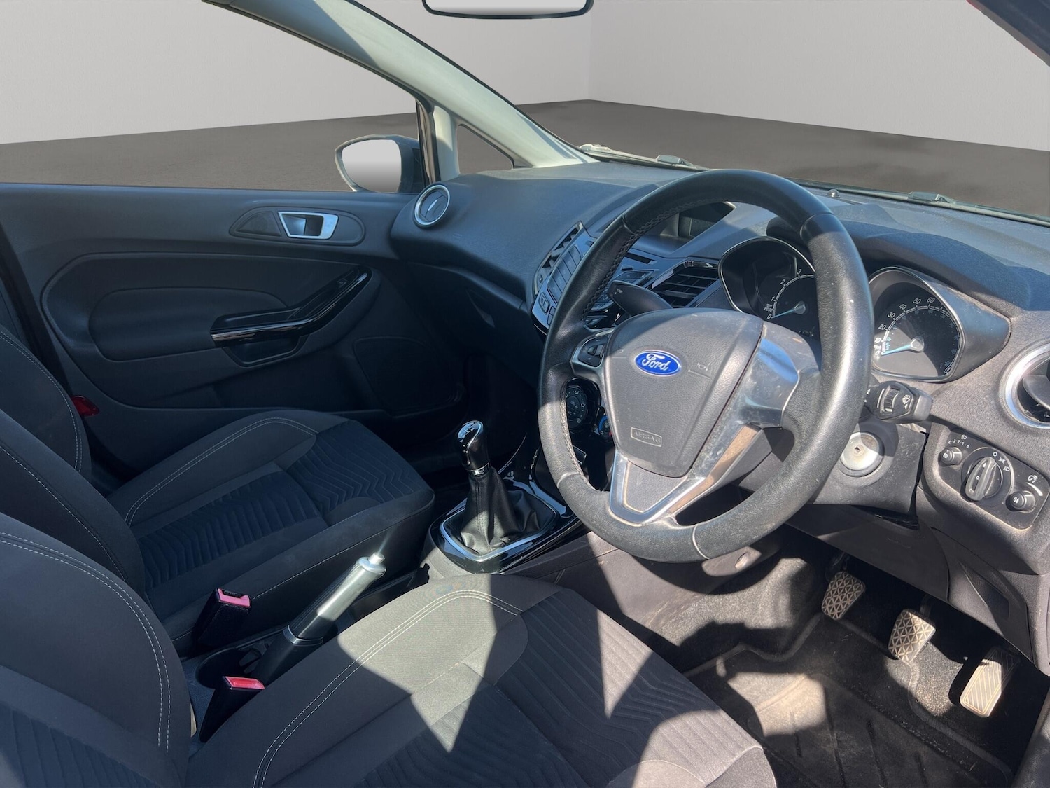 Used Ford Fiesta 2015 for sale - 78170663: Photo 9