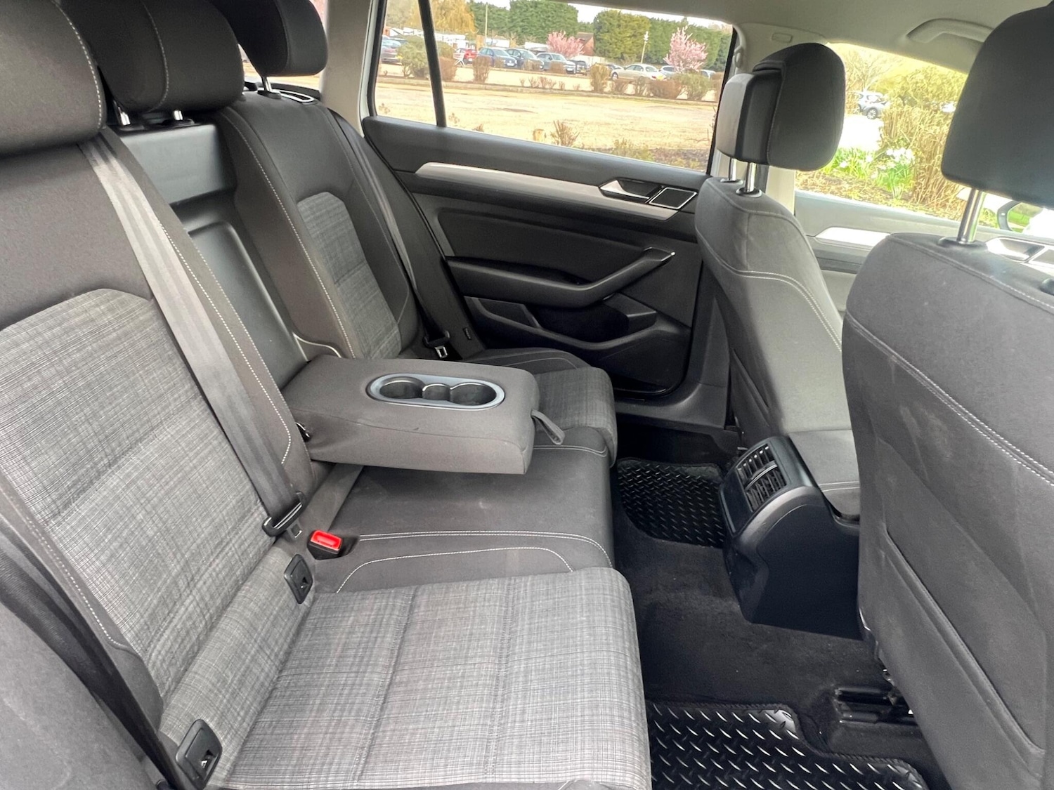 Used Volkswagen Passat for sale - 77969799: Photo 13