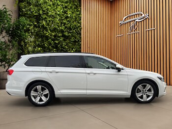 Used Volkswagen Passat 2020 for sale - 77969799: Photo