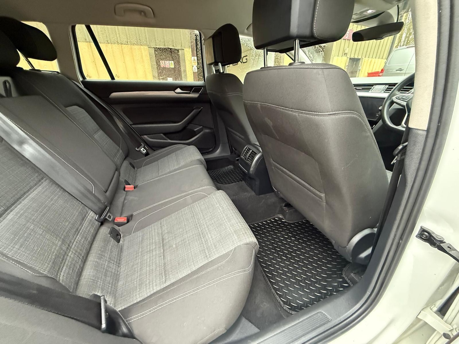 Used Volkswagen Passat for sale - 77969799: Photo 9