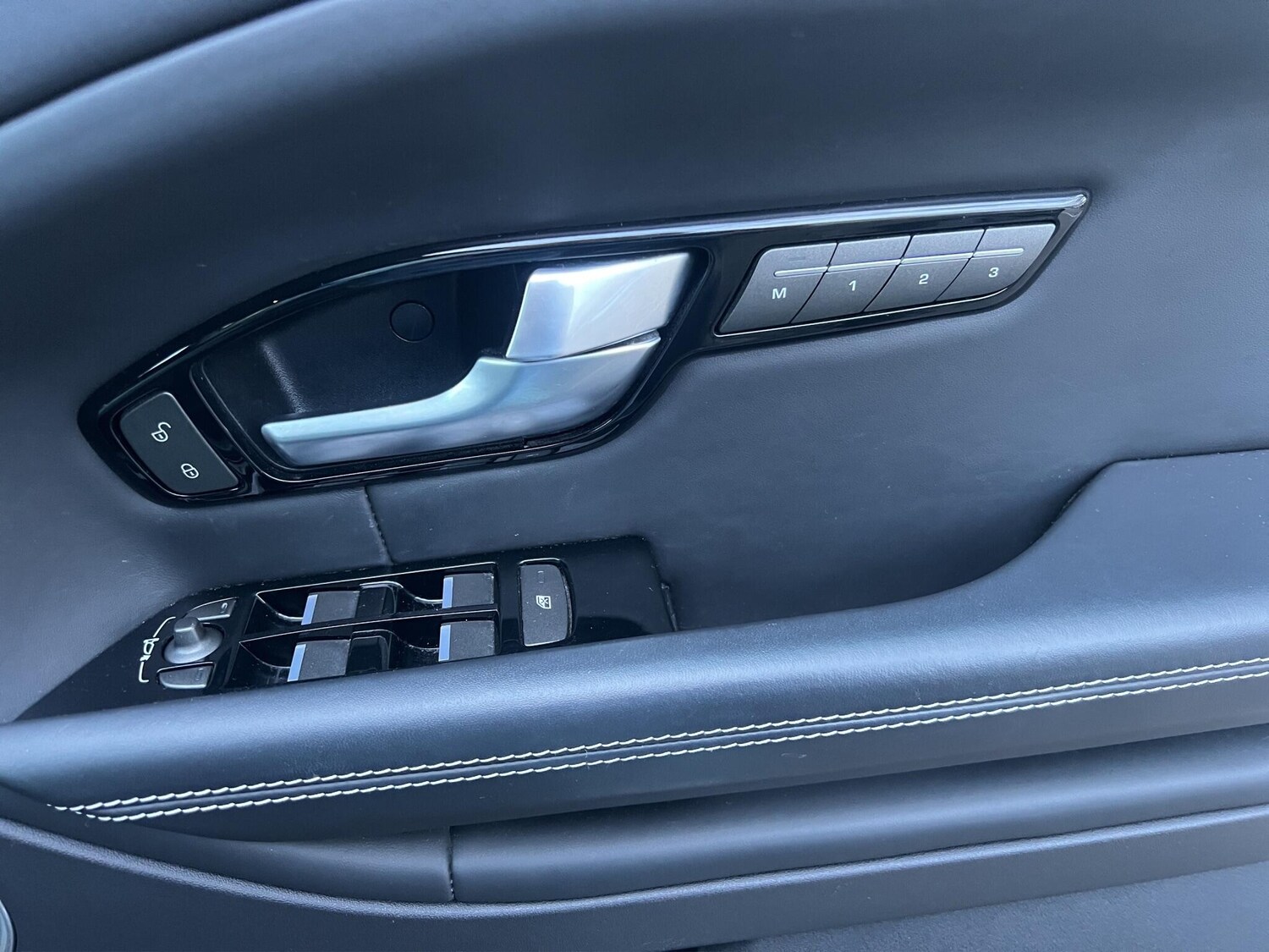 Used Land Rover Range Rover Evoque for sale - 77969980: Photo 24