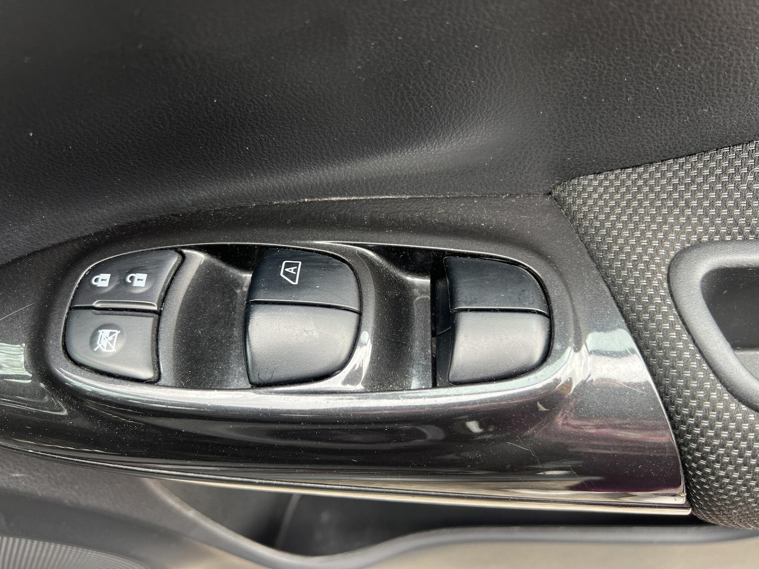 Used Nissan Juke 2015 for sale - 78101118: Photo 18