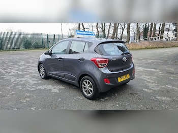 Used Hyundai i10 2014 for sale - 77590368: Photo