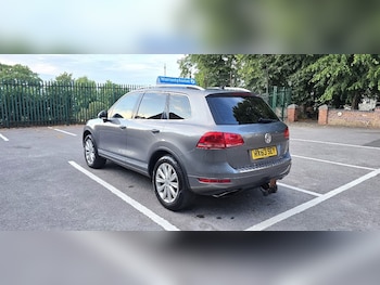 Used Volkswagen Touareg 2013 for sale - 79367909: Photo