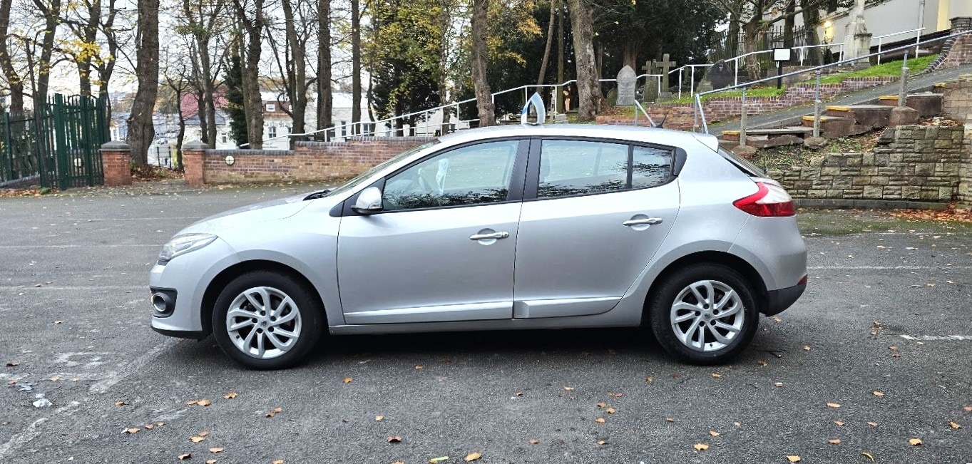 Used Renault Megane 2014 for sale - 76532306: Photo 19
