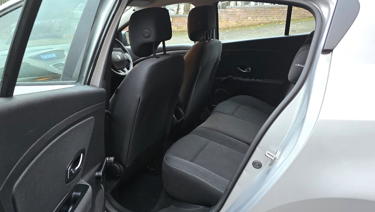 Used Renault Megane 2014 for sale - 76532306: Photo 7