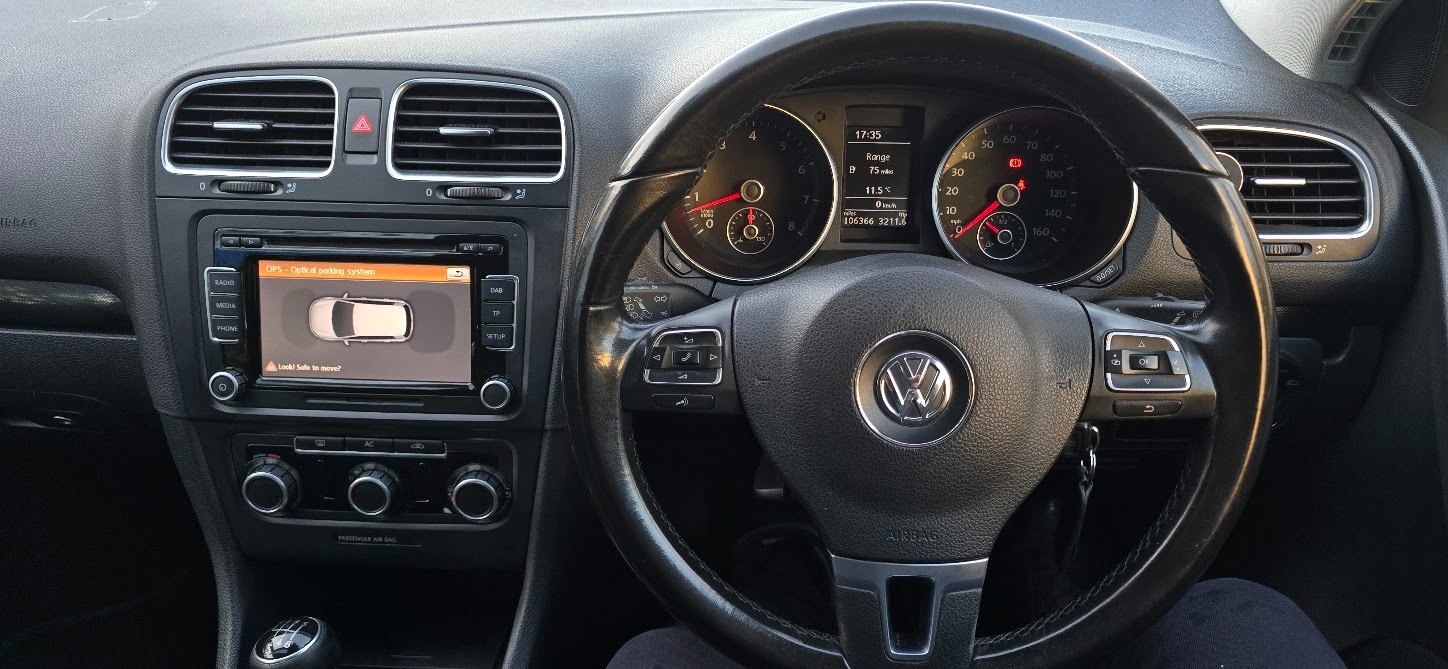 Used Volkswagen Golf 2010 for sale - 77947136: Photo 5