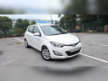 Used Hyundai i20 2013 for sale - 79706105: Photo