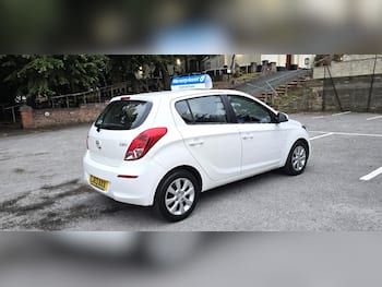Used Hyundai i20 2013 for sale - 79706105: Photo
