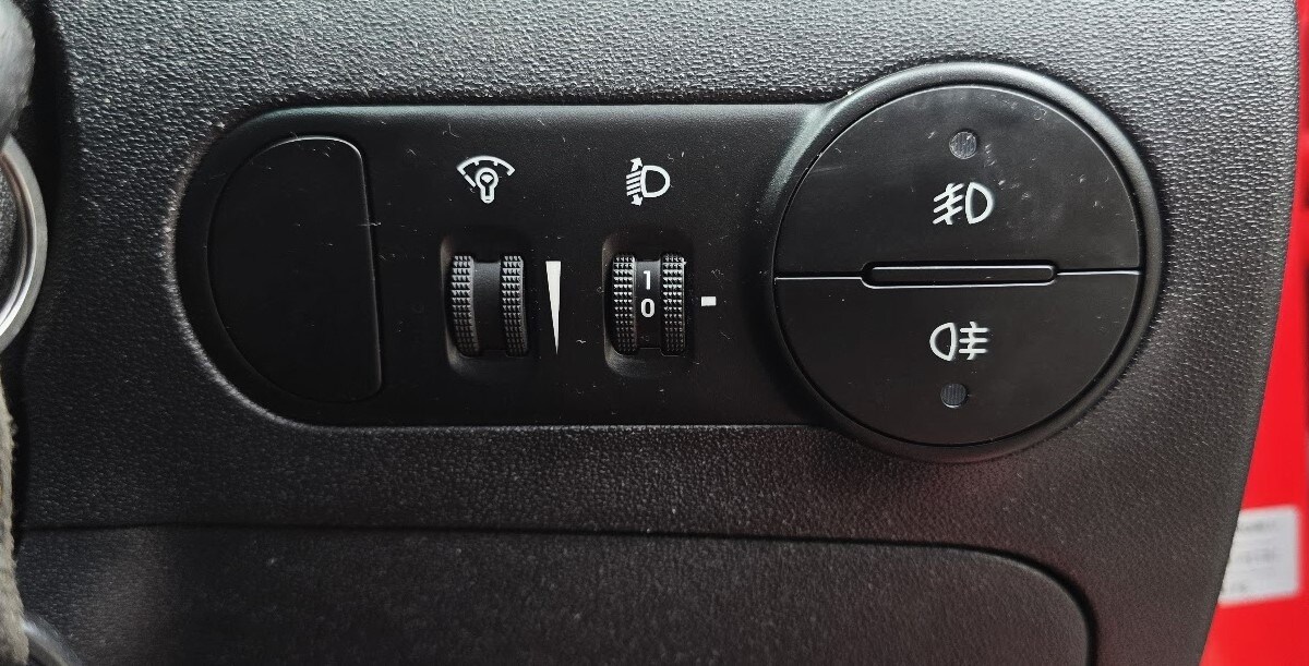 Used Hyundai i10 2013 for sale - 77830225: Photo 15