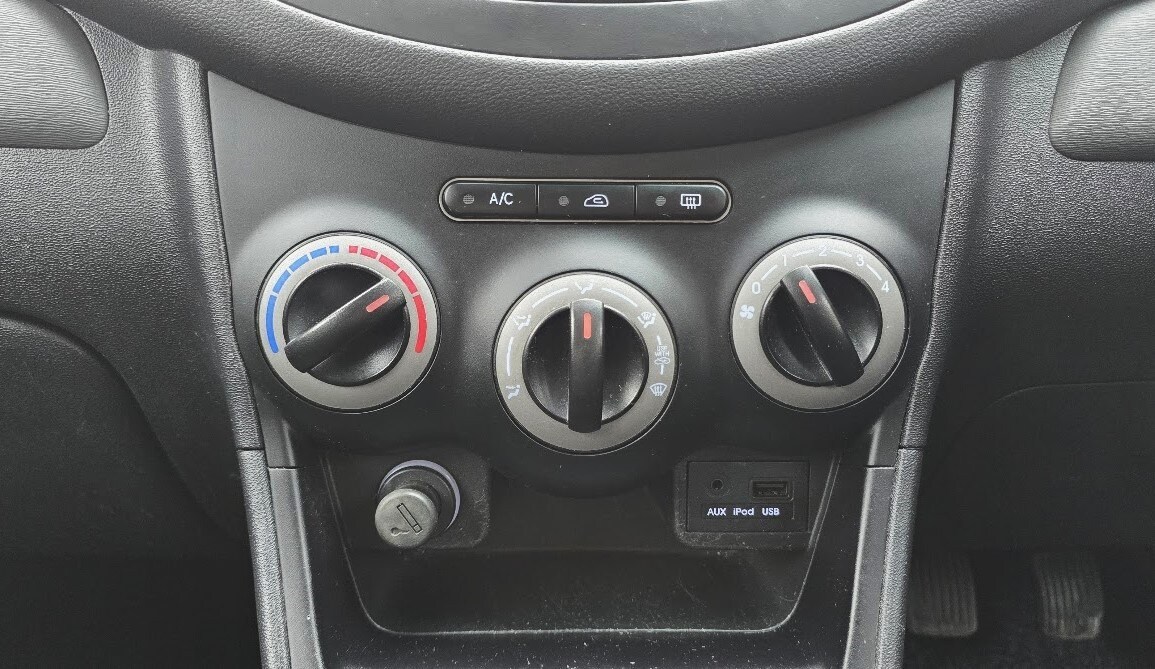 Used Hyundai i10 2013 for sale - 77830225: Photo 16