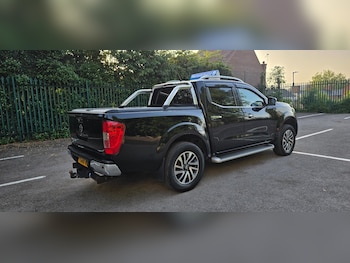 Used Nissan Navara 2018 for sale - 78745670: Photo