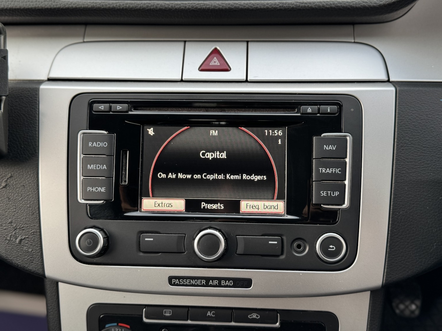 Used Volkswagen Passat 2010 for sale - 76482922: Photo 24