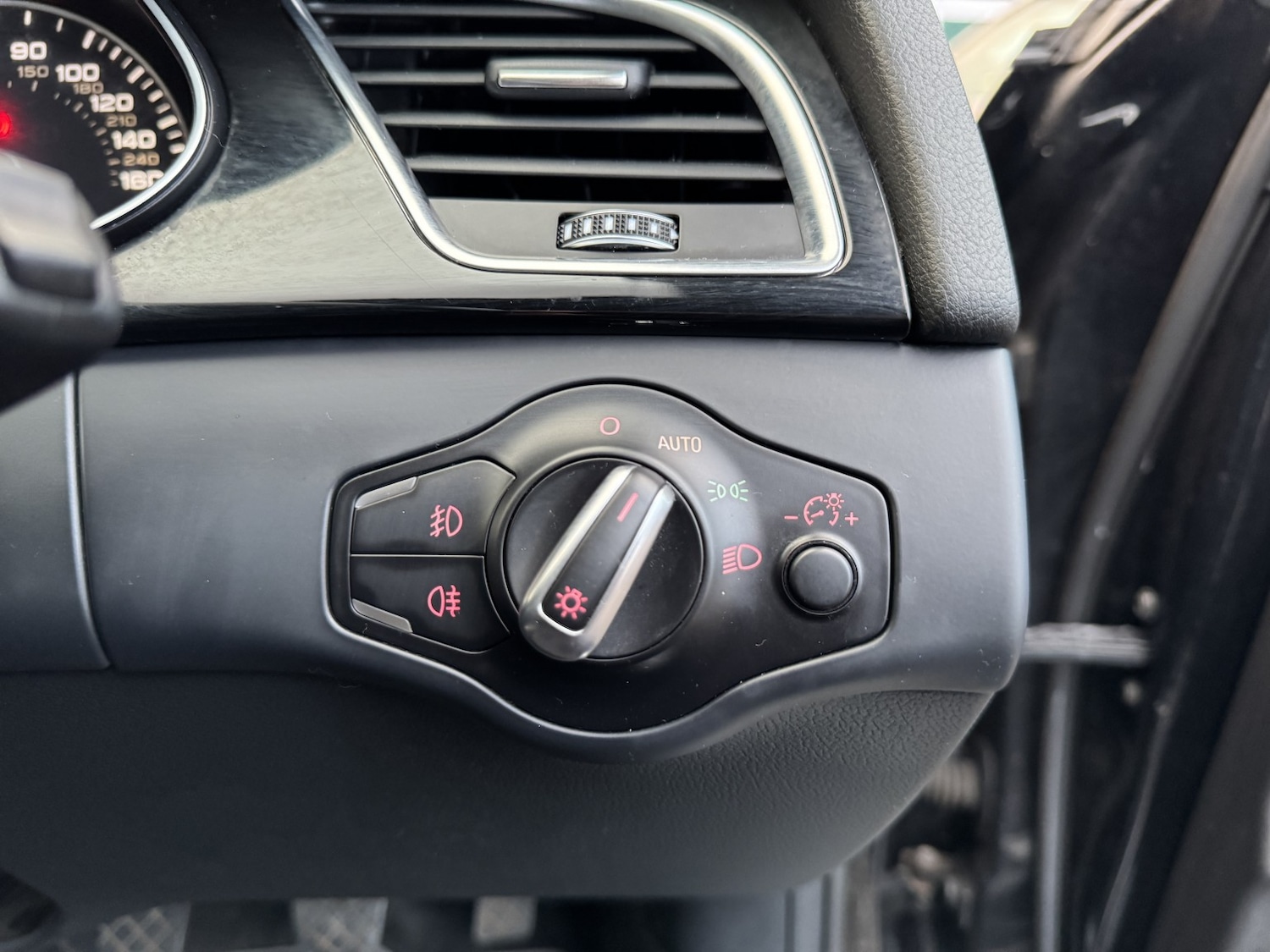 Used Audi A4 2012 for sale - 76591521: Photo 16