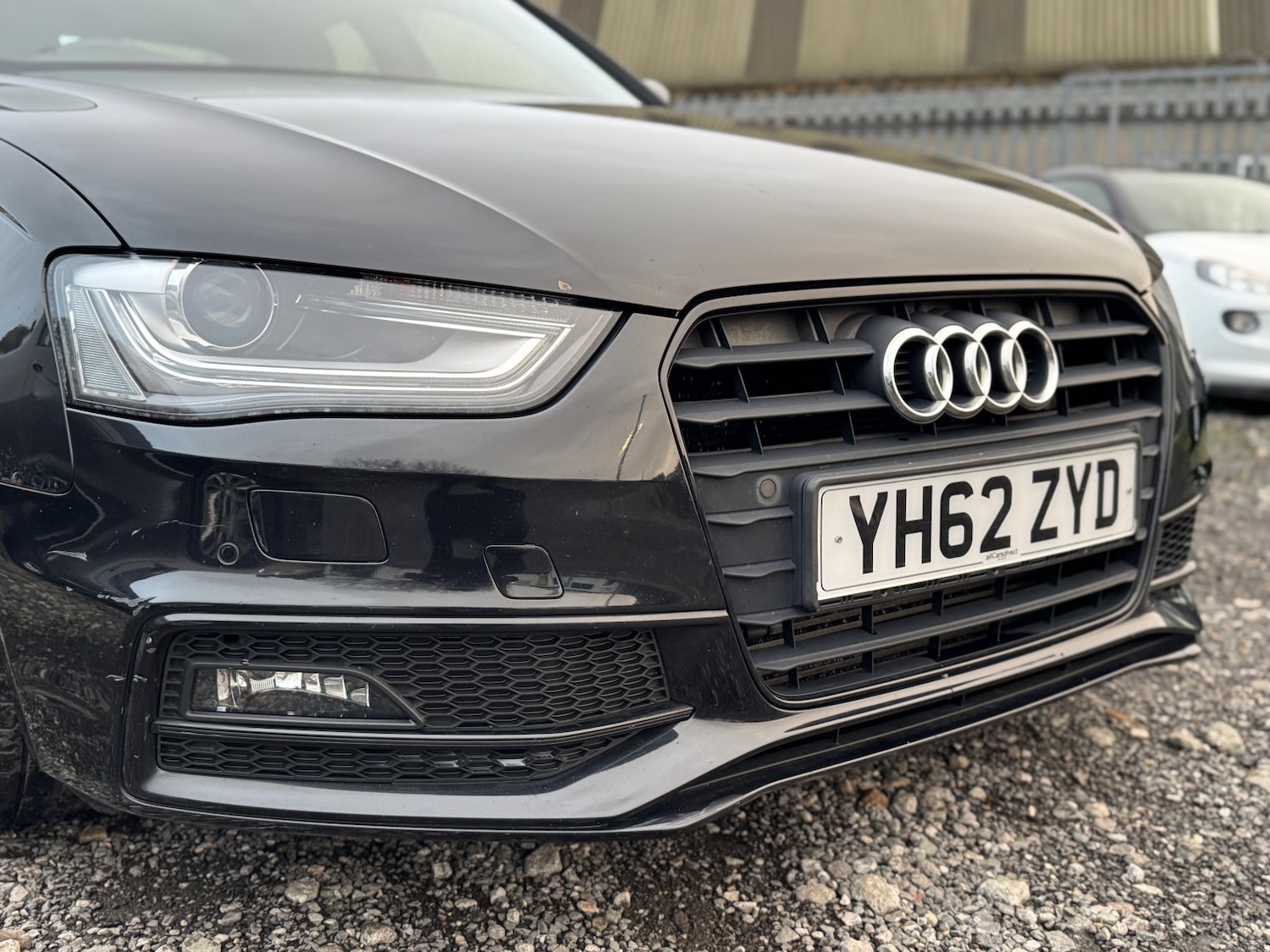 Used Audi A4 2012 for sale - 76591521: Photo 2