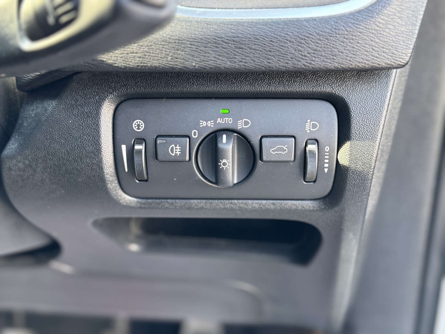 Used Volvo V40 2013 for sale - 76421906: Photo 16