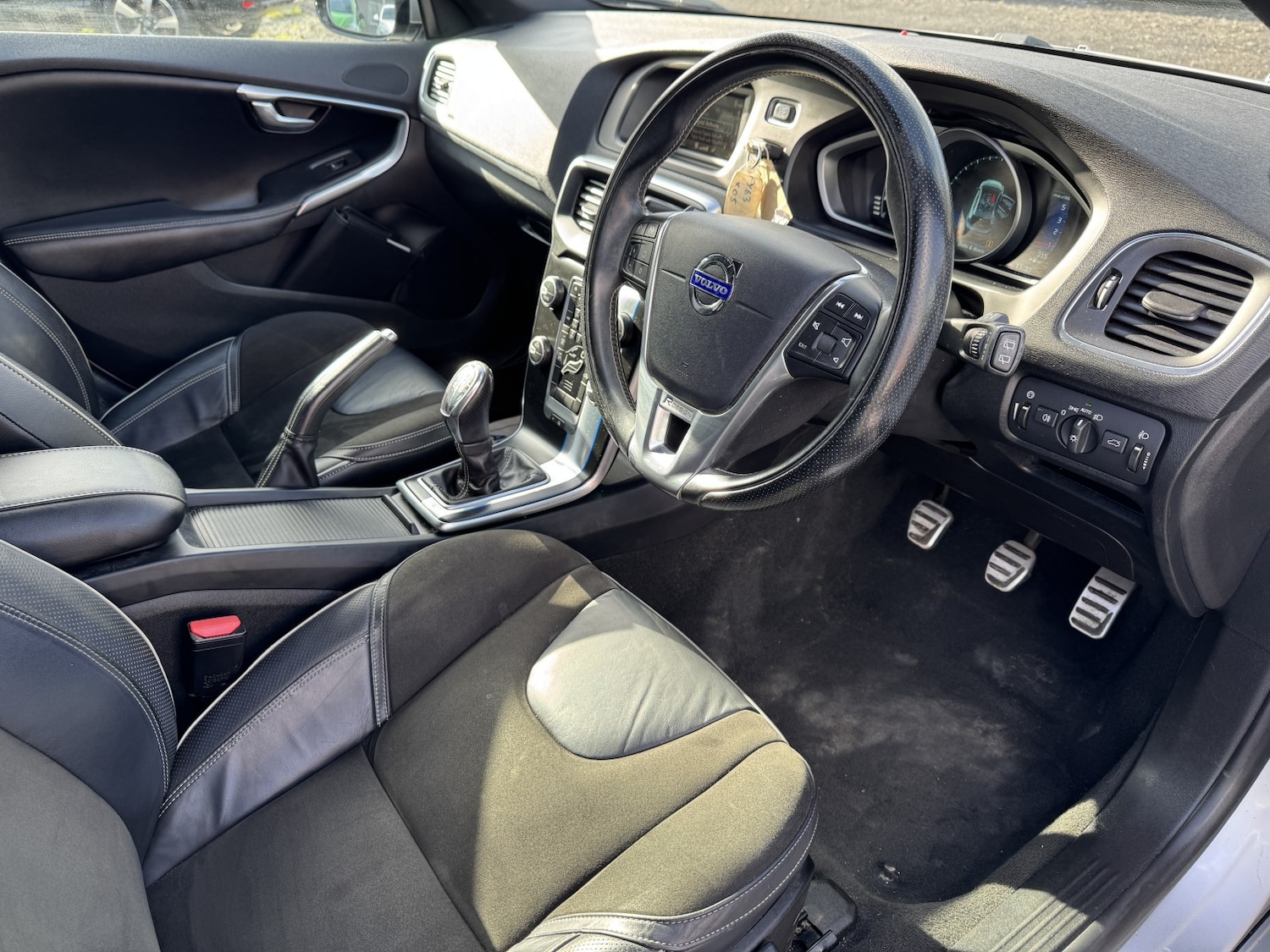 Used Volvo V40 2013 for sale - 76421906: Photo 17