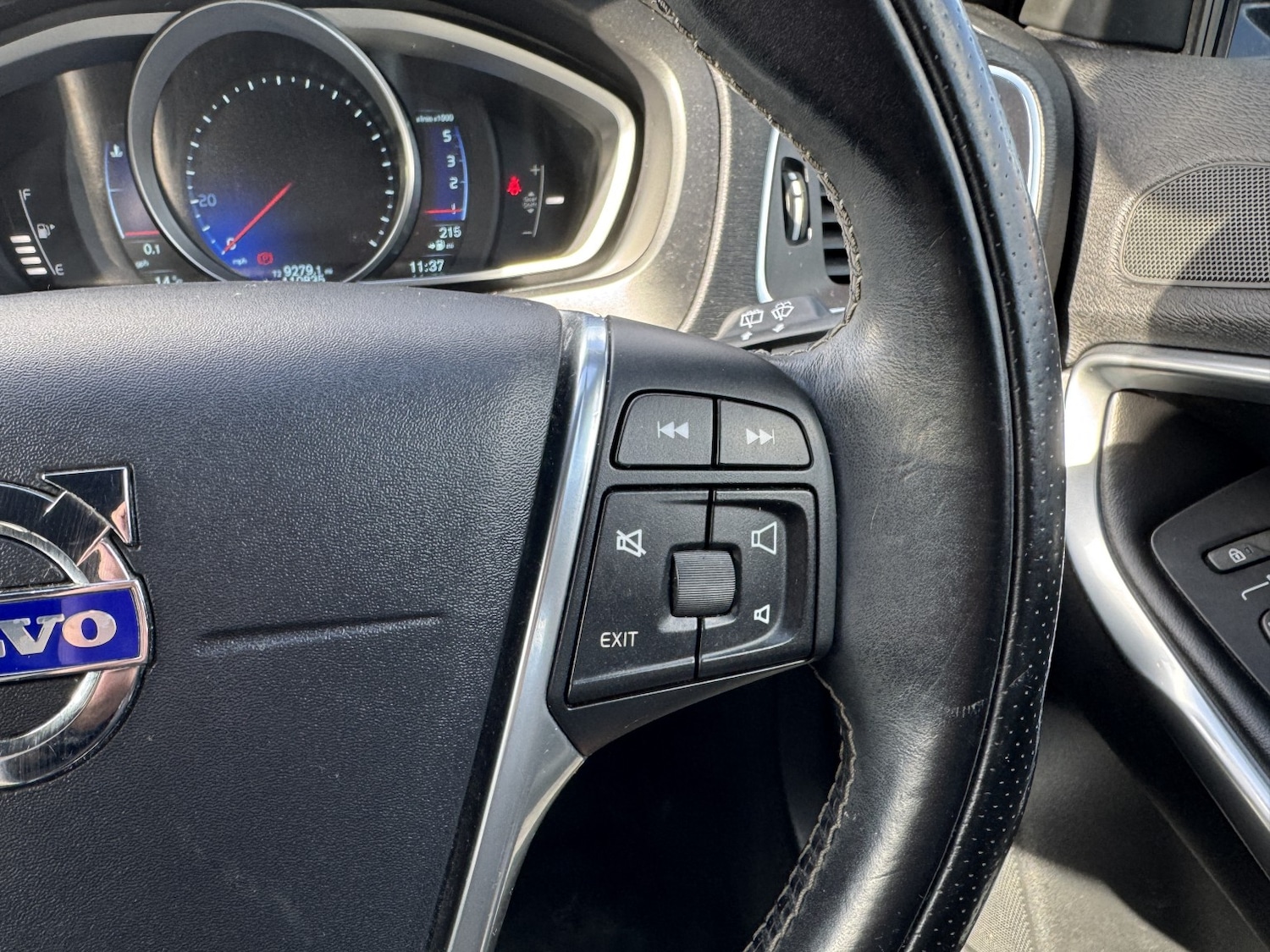 Used Volvo V40 2013 for sale - 76421906: Photo 21