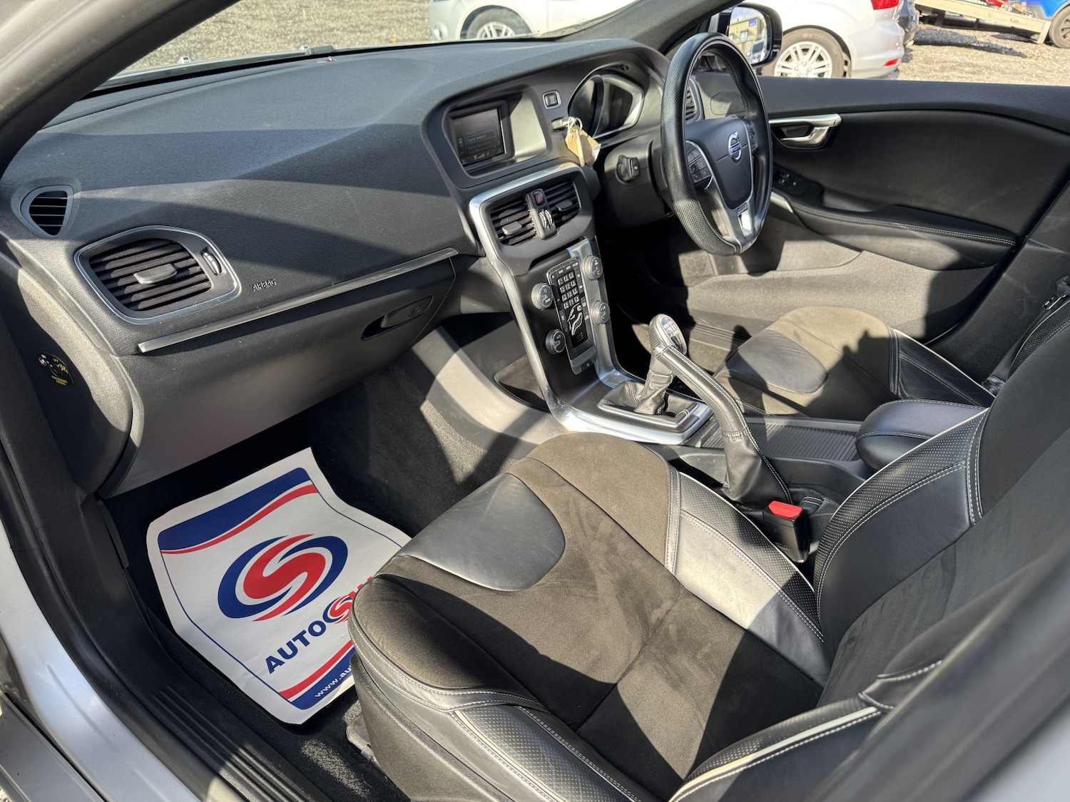 Used Volvo V40 2013 for sale - 76421906: Photo 28