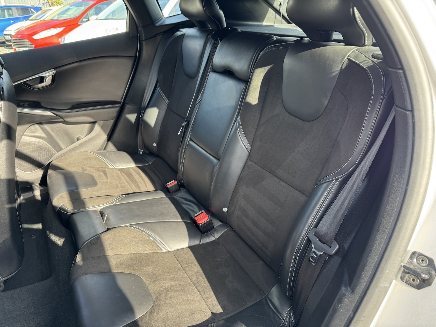 Used Volvo V40 2013 for sale - 76421906: Photo 30