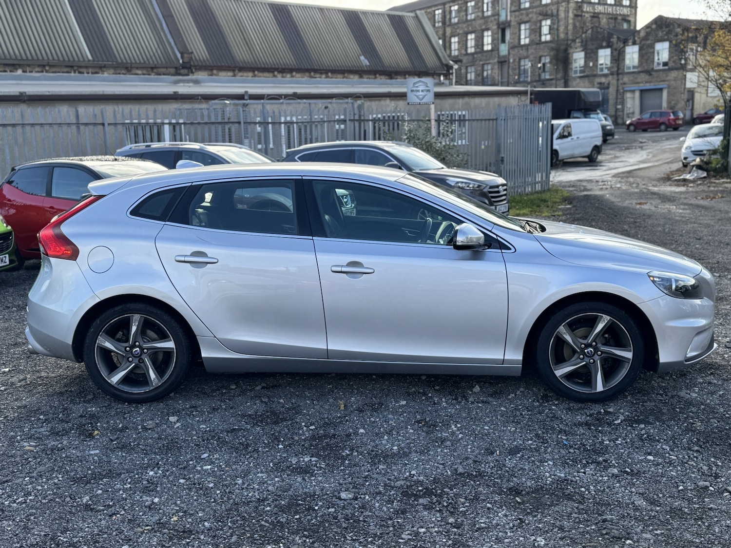 Used Volvo V40 2013 for sale - 76421906: Photo 9