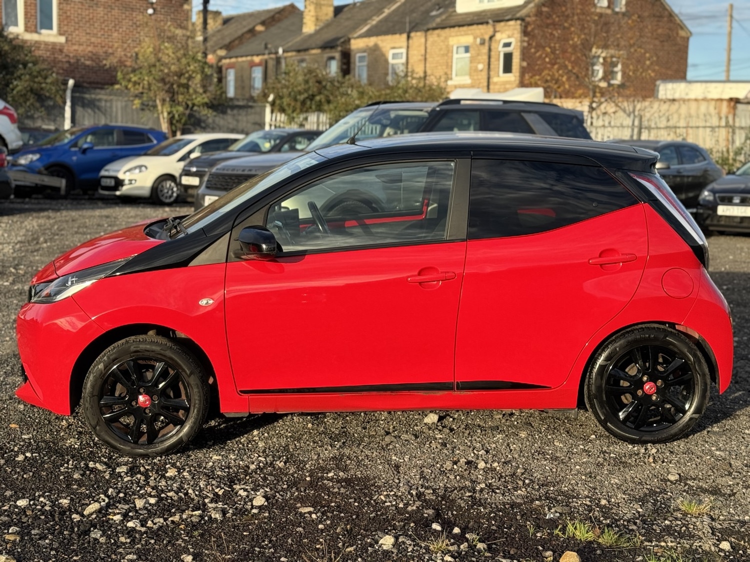 Used Toyota AYGO 2017 for sale - 76421899: Photo 4