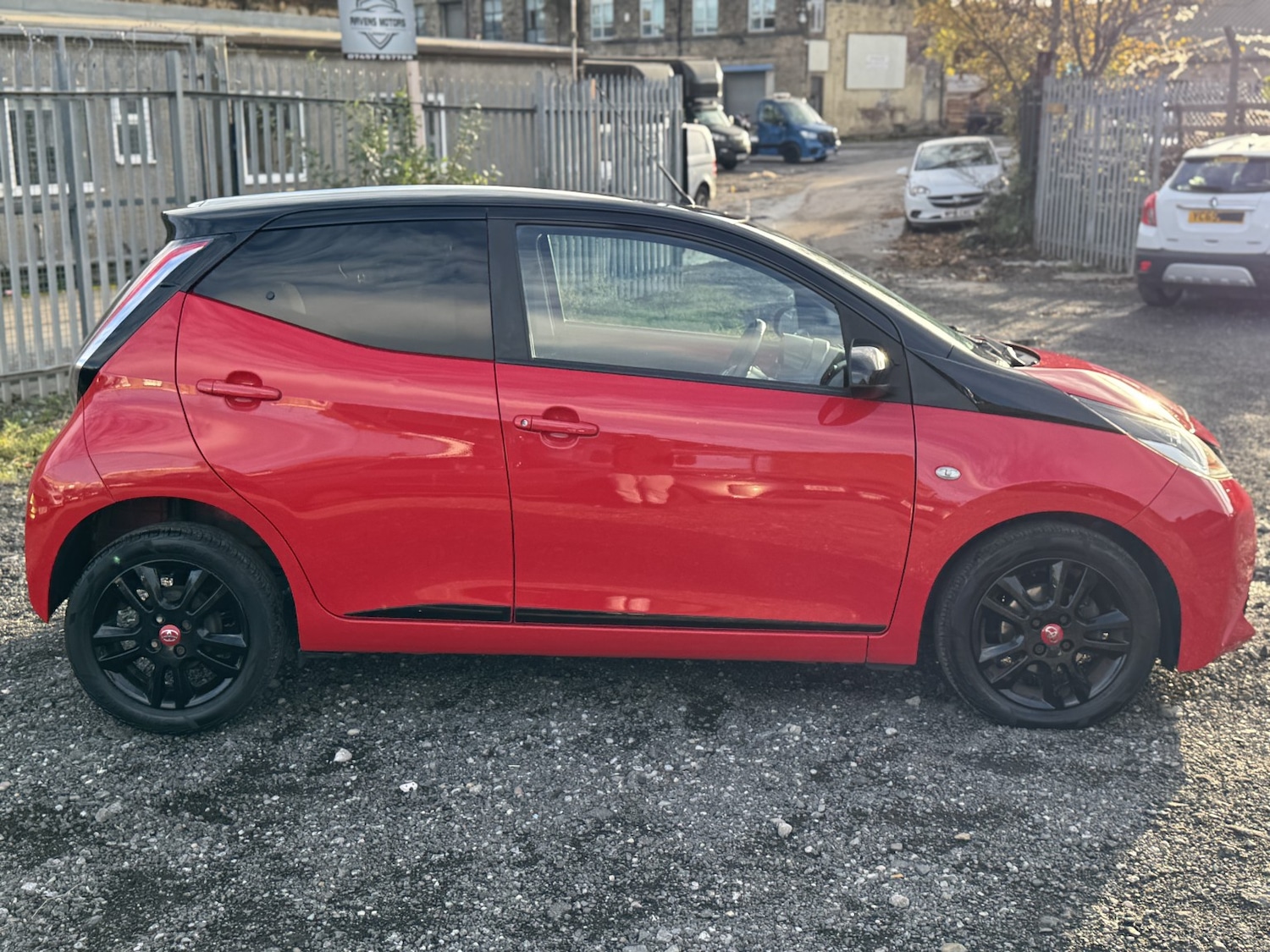 Used Toyota AYGO 2017 for sale - 76421899: Photo 8
