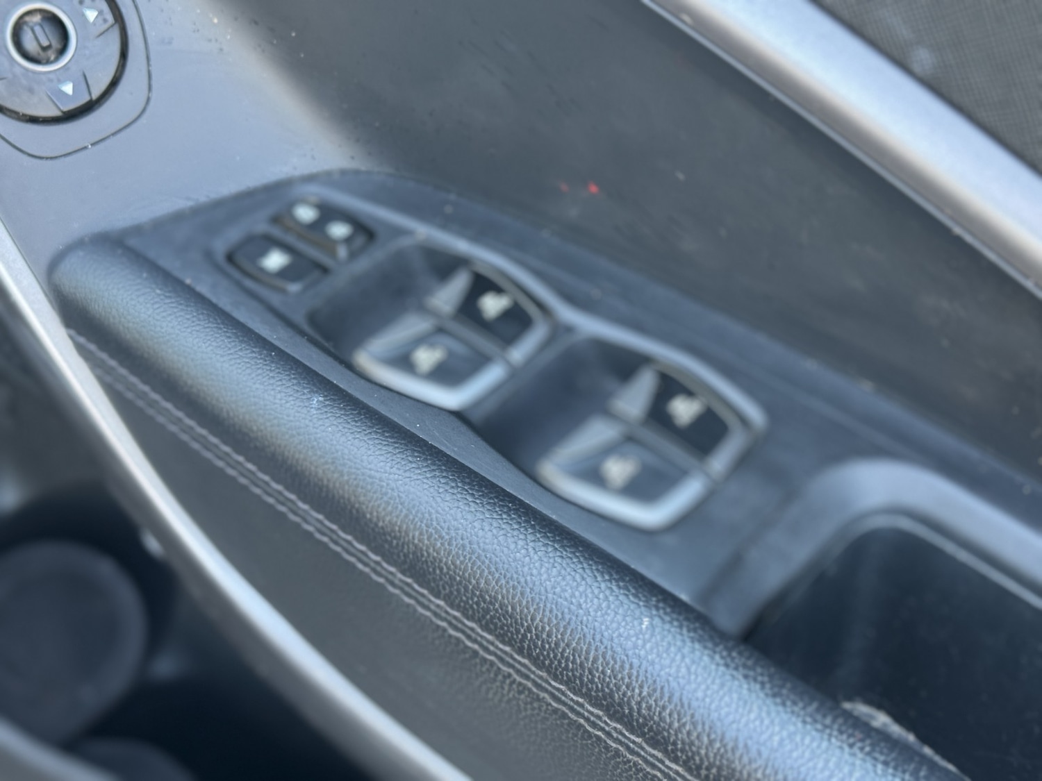 Used Hyundai Santa Fe 2014 for sale - 77709070: Photo 12