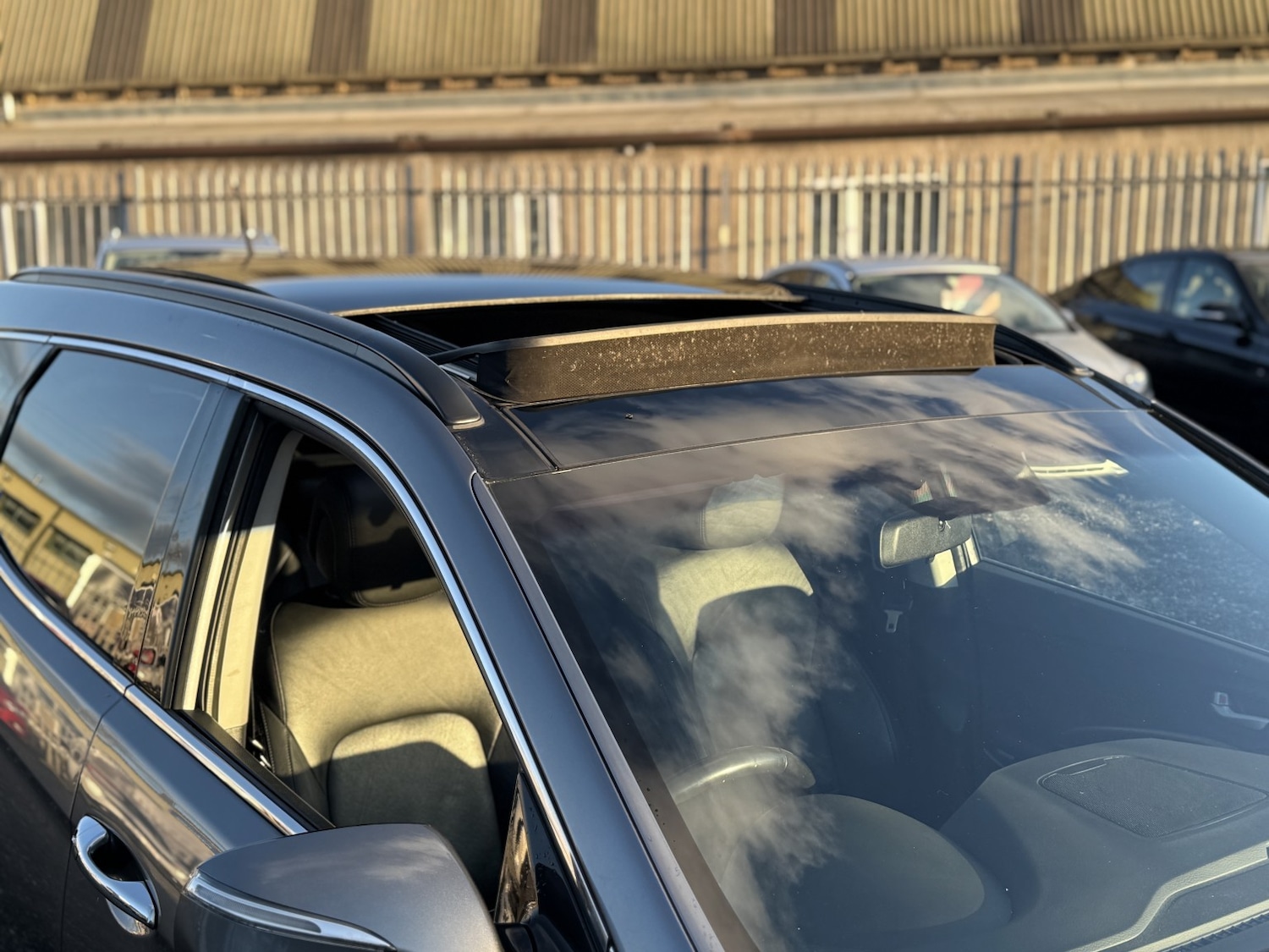 Used Hyundai Santa Fe 2014 for sale - 77709070: Photo 31