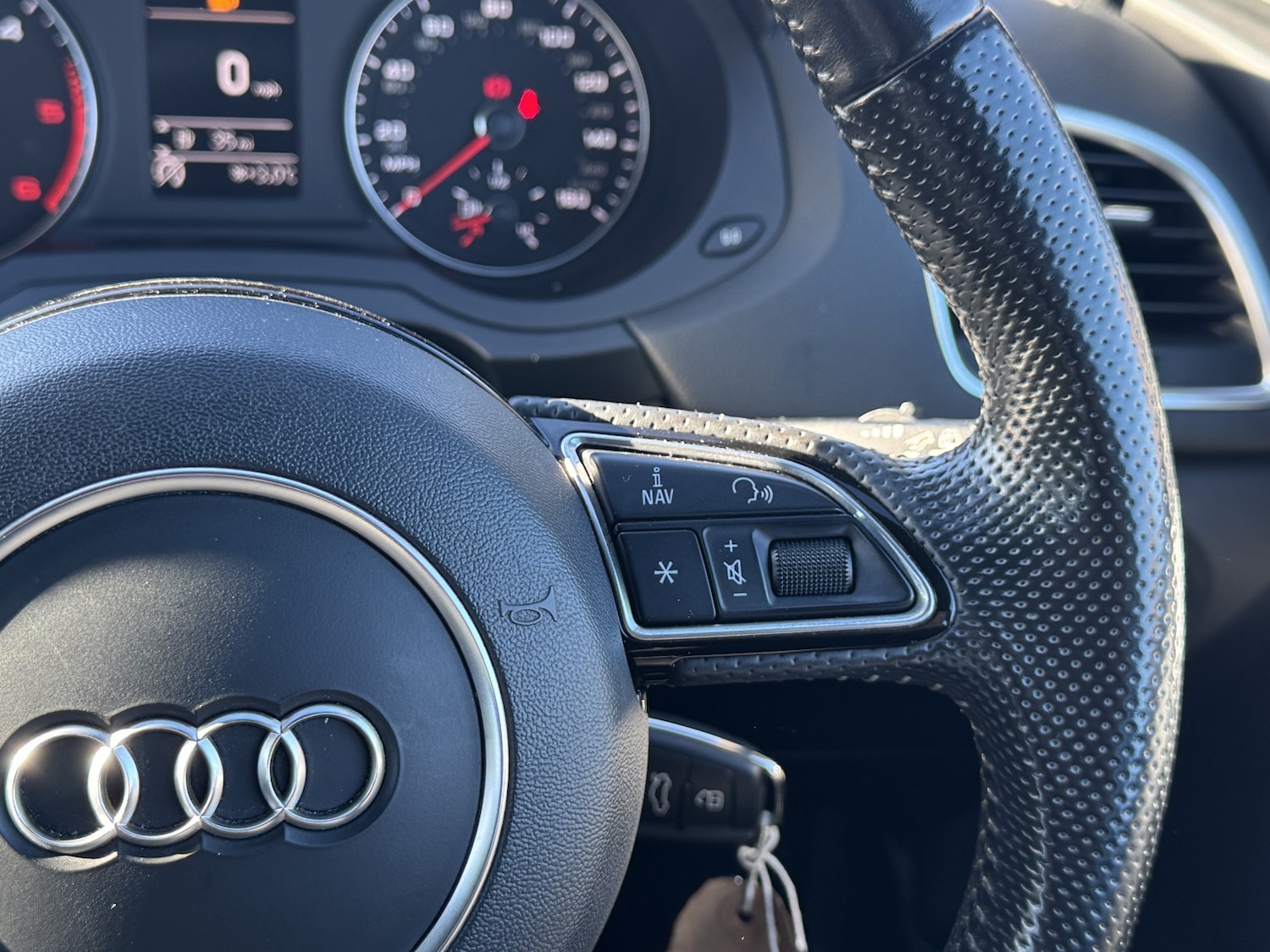 Used Audi Q3 2014 for sale - 77578488: Photo 16