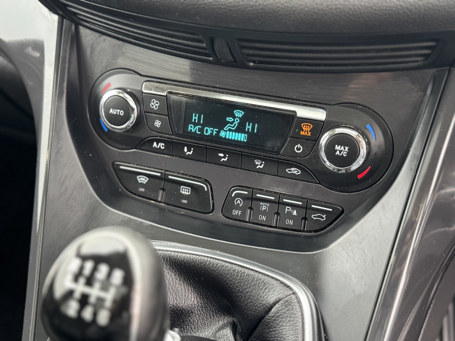 Used Ford Kuga 2015 for sale - 78070595: Photo 24