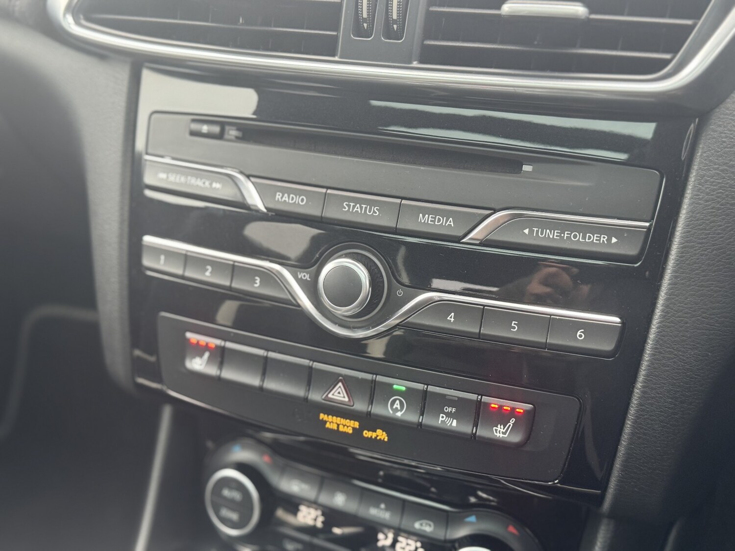 Used Infiniti Q30 2016 for sale - 77851360: Photo 28