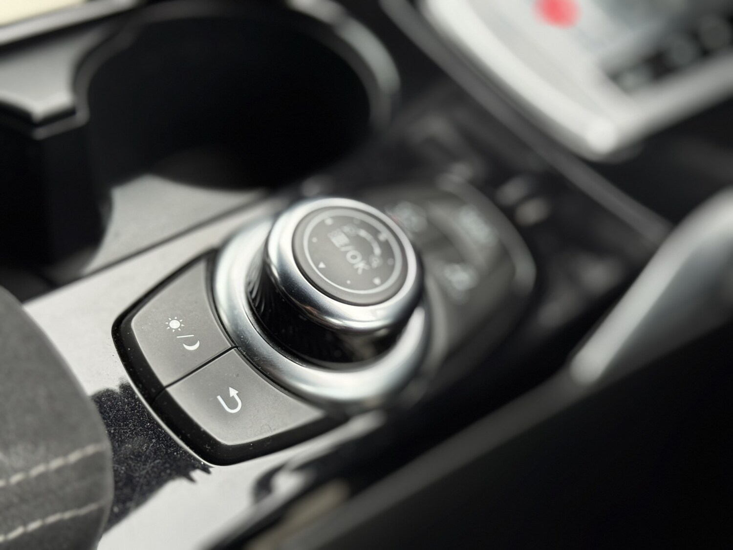 Used Infiniti Q30 2016 for sale - 77851360: Photo 31