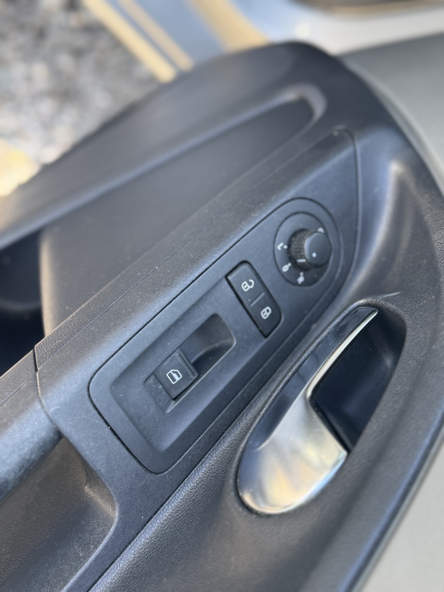 Used Volkswagen up! 2013 for sale - 77938050: Photo 12