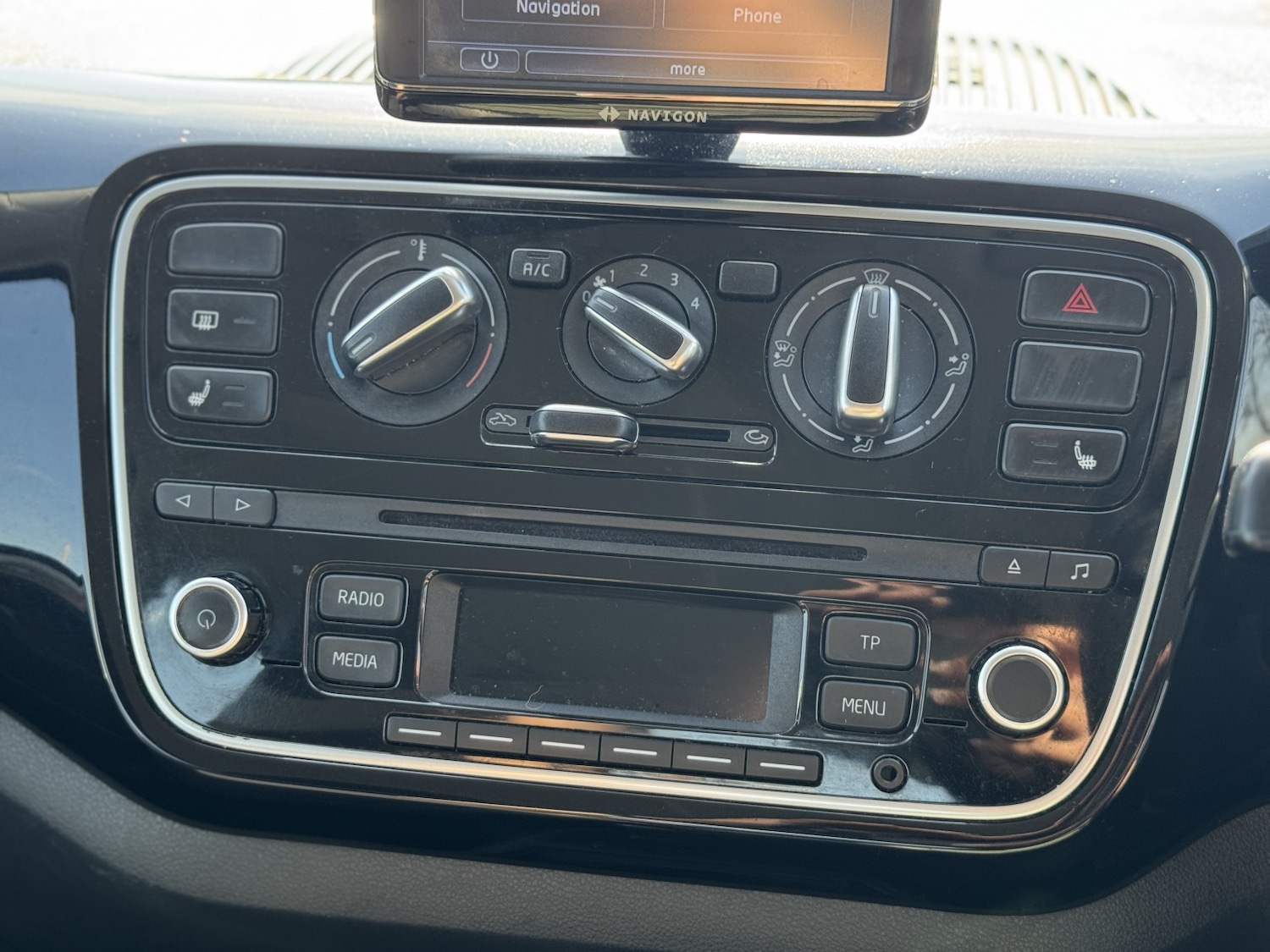 Used Volkswagen up! 2013 for sale - 77938050: Photo 18