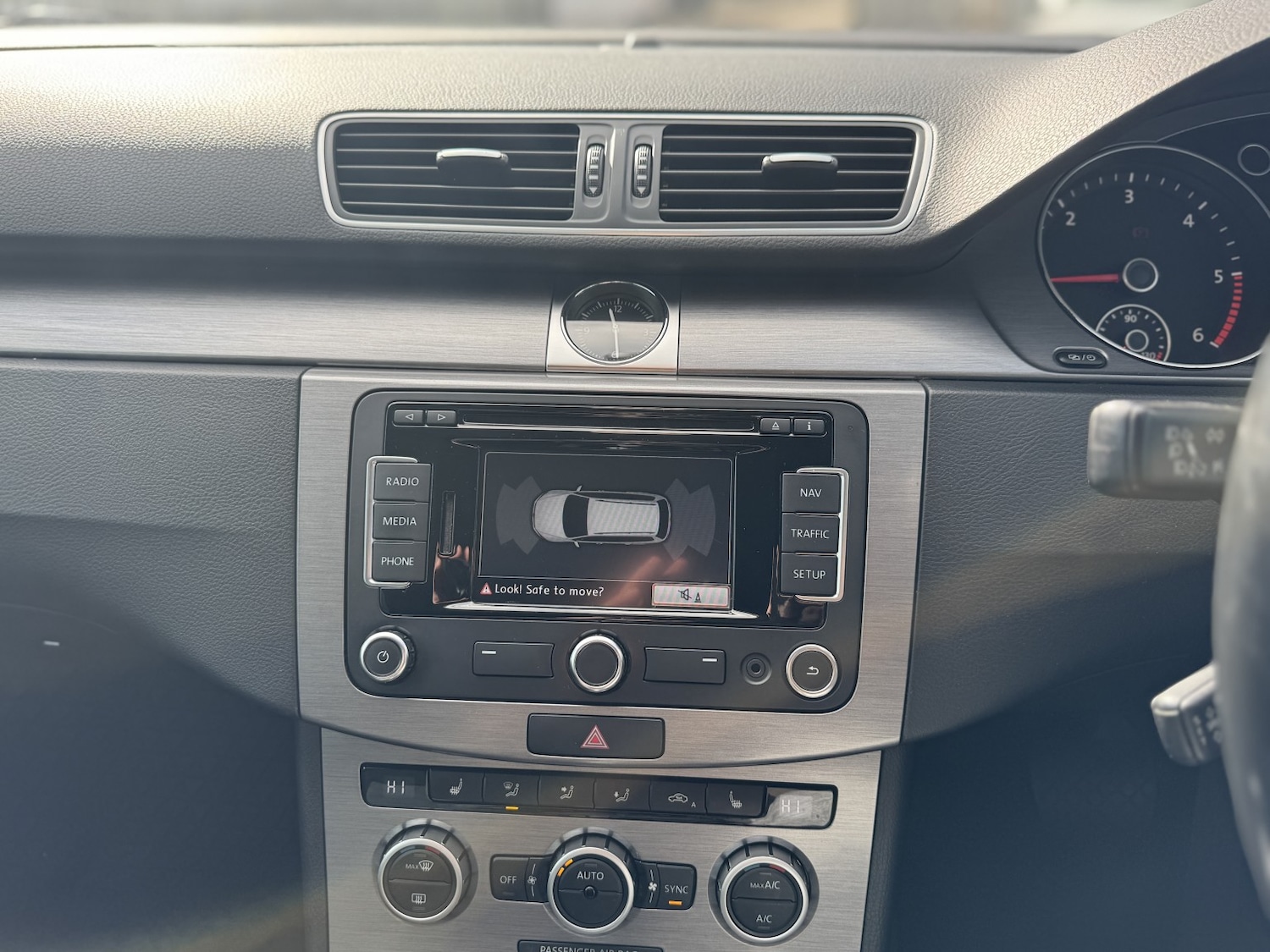 Used Volkswagen Passat 2013 for sale - 77937896: Photo 22