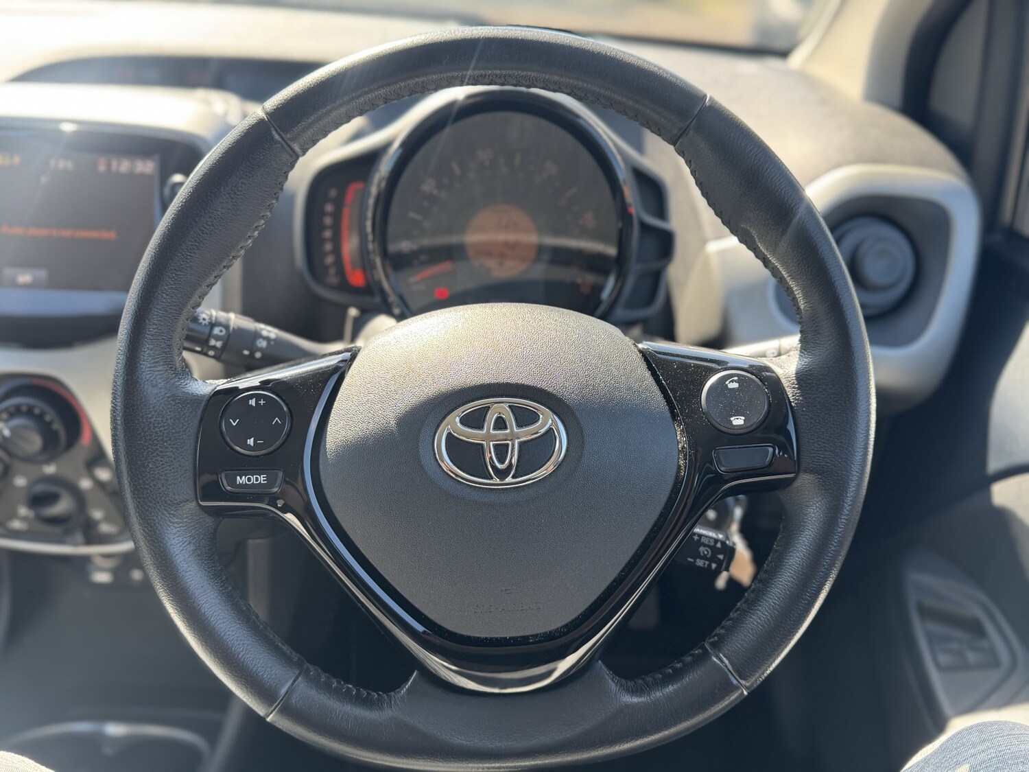 Used Toyota AYGO 2015 for sale - 78155323: Photo 14