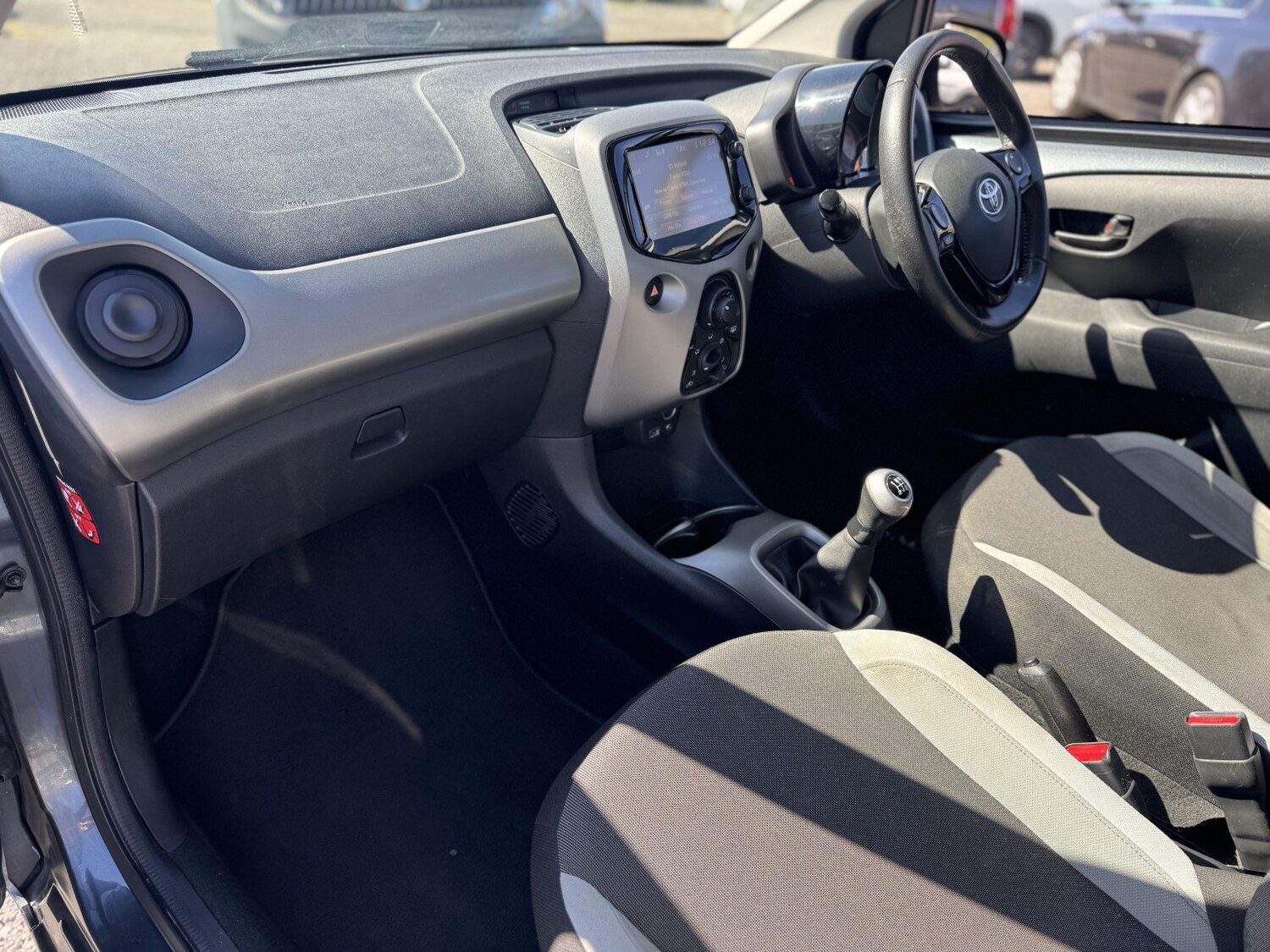 Used Toyota AYGO 2015 for sale - 78155323: Photo 23