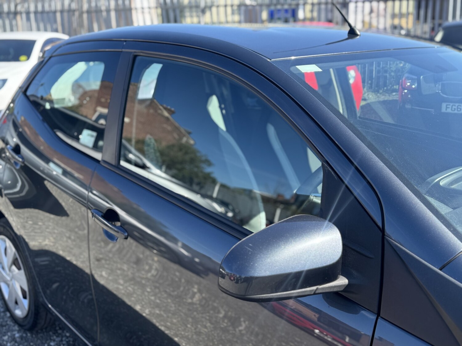 Used Toyota AYGO 2015 for sale - 78155323: Photo 9