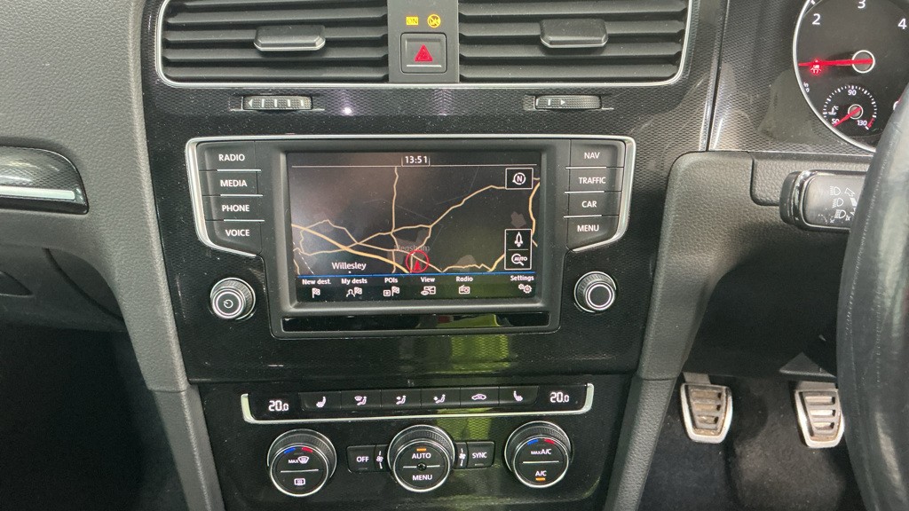 Used Volkswagen Golf 2017 for sale - 77694204: Photo 10