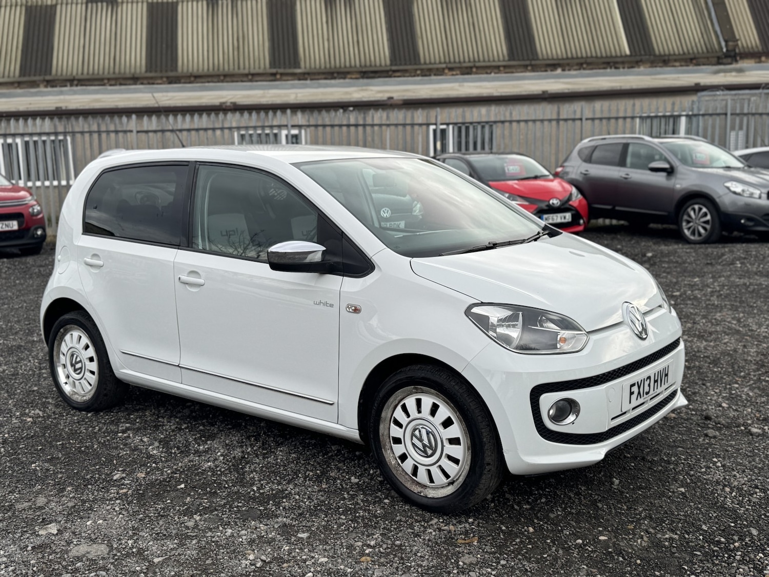 Used Volkswagen up! 2013 for sale - 76483008: Photo 1