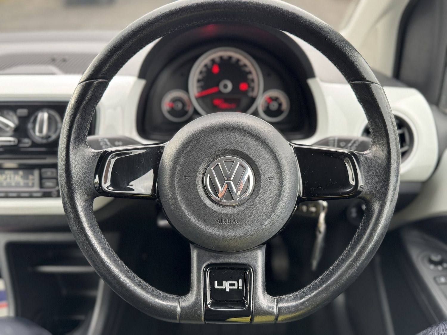 Used Volkswagen up! 2013 for sale - 76483008: Photo 13