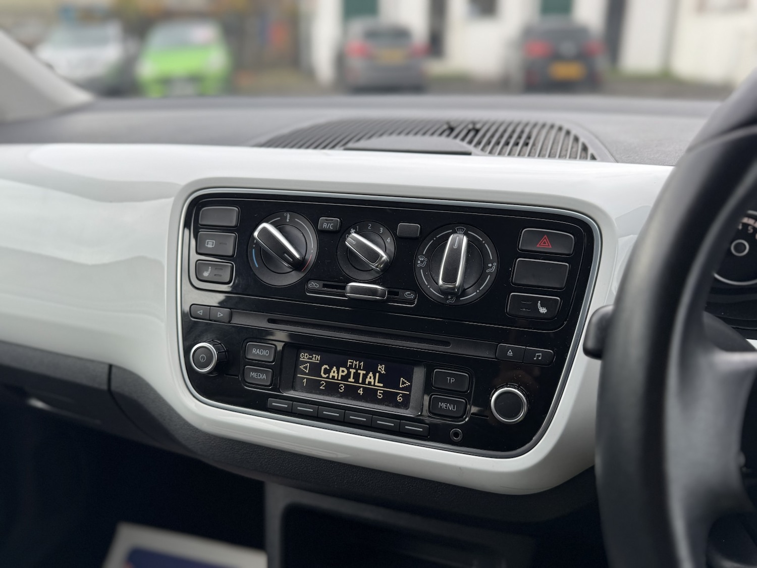 Used Volkswagen up! 2013 for sale - 76483008: Photo 14